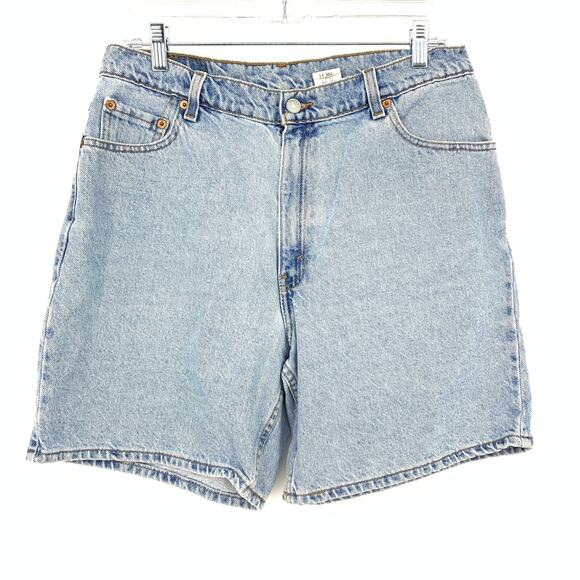 Vintage Levi's Denim Jean Shorts Womens Size 32" Light Wash - Picture 1 of 7